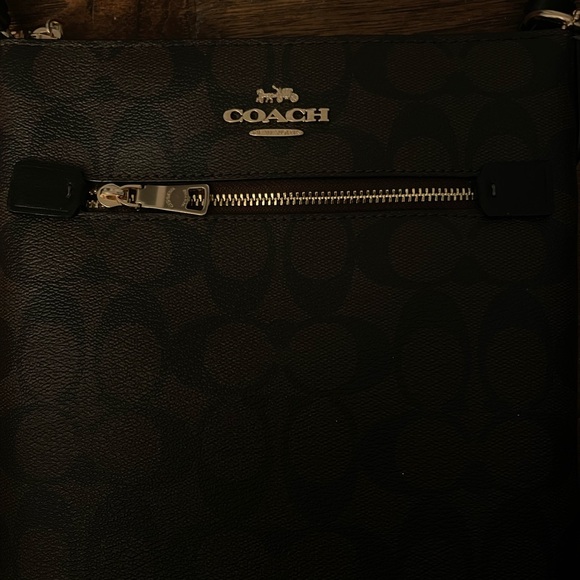 Coach Black Leather Crossbody Bag with Signature Logo - Picture 3 of 3
